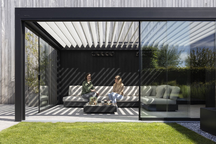 Lamellendak B200XL glazenschuifwanden Brustor licht en schaduw